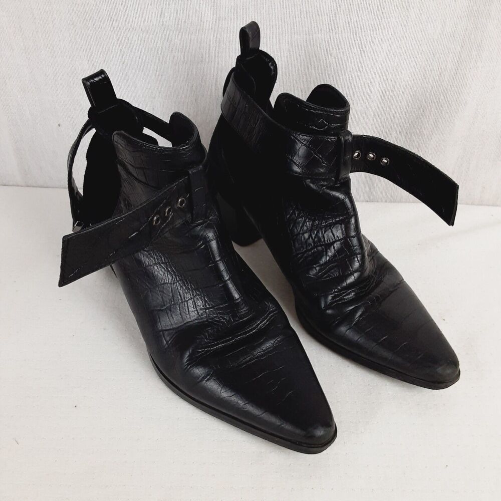 United Tokyo Womens Black Leather Boots with Buckle Animal Print Design